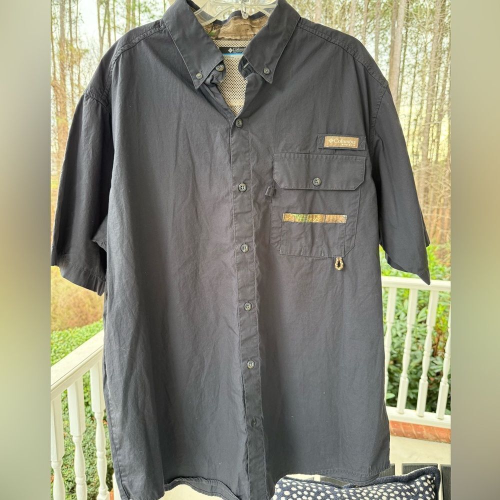 Columbia Men's PHG Short Sleeve Shirt in grayish blue with Realtree Edge camo